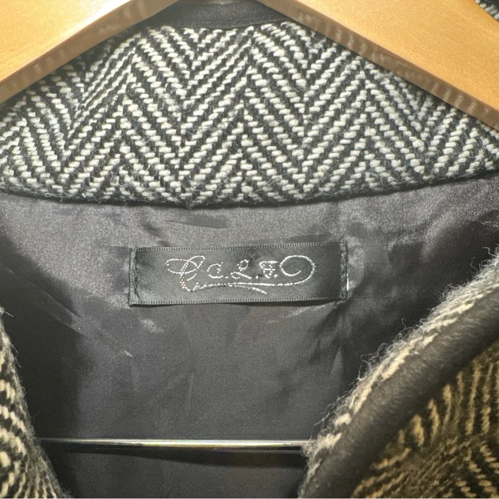 CLF Vest Black & White Quilted Puffer Herringbone Pattern Zip